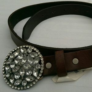 Abercrombie & Fitch ladies leather belt